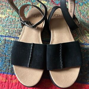 UGG Women's Black and Tan Sandals